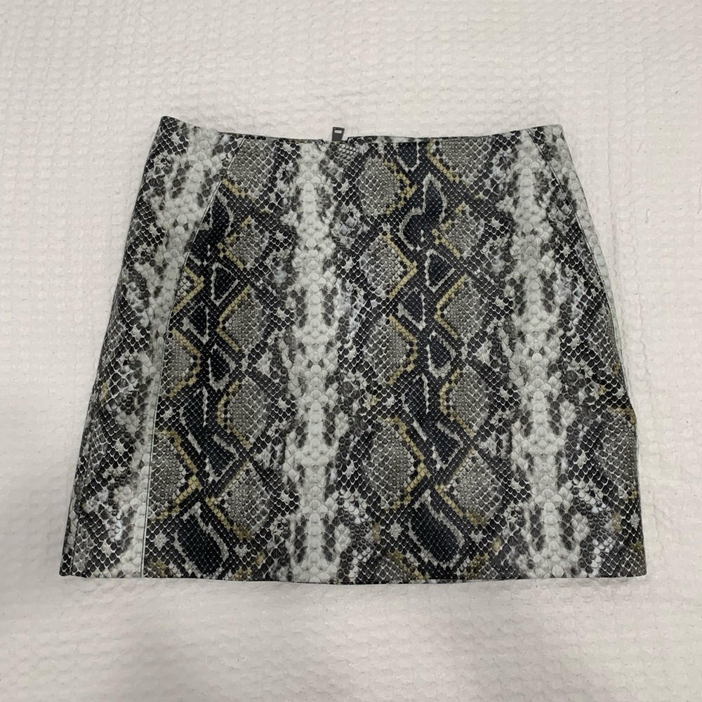 Aqua snakeskin skirt, size medium